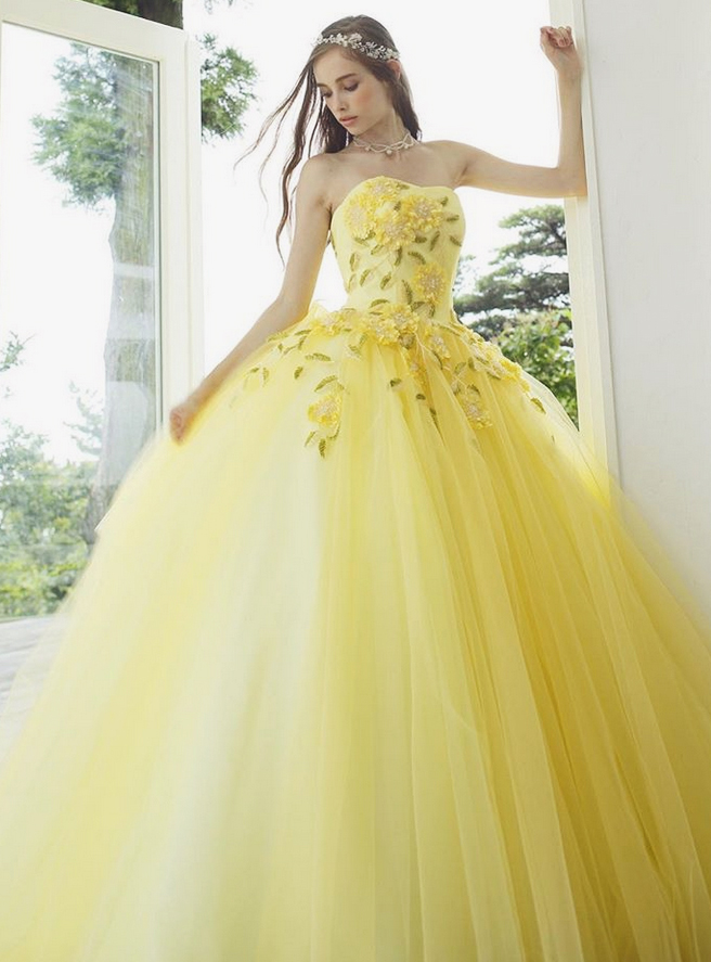 Love at first sight with this refreshing yellow ball gown ...