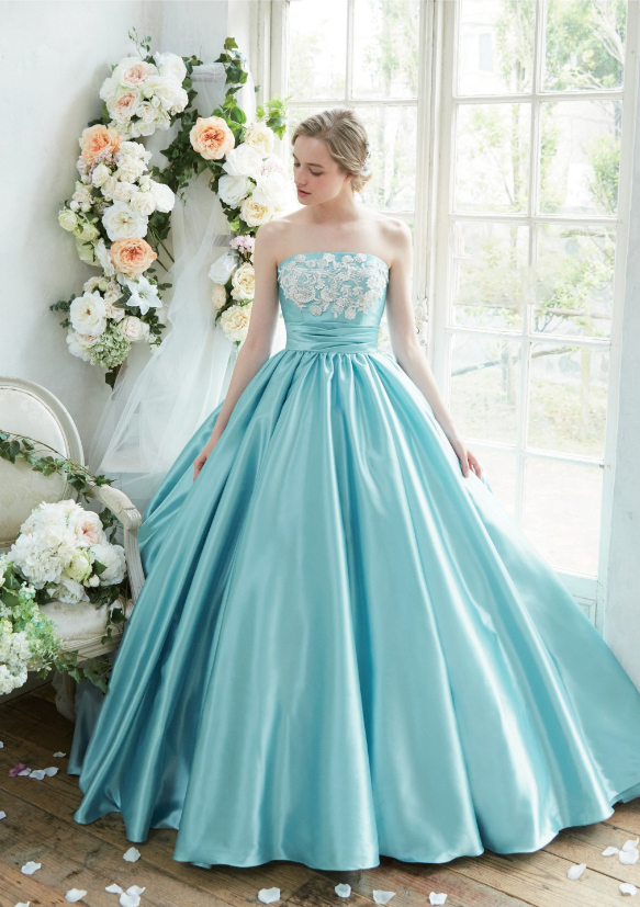 first sight with this aqua blue gown ...