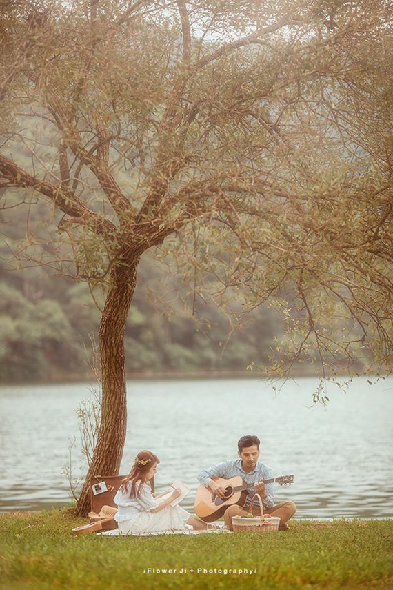 Fairytale country style engagement photo