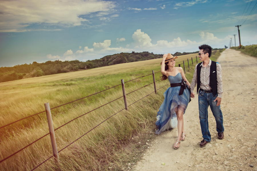 Stylish country engagement session