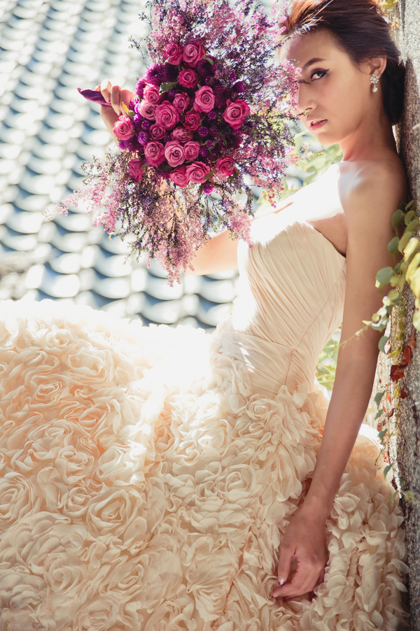 Floral-inspired bridal look
