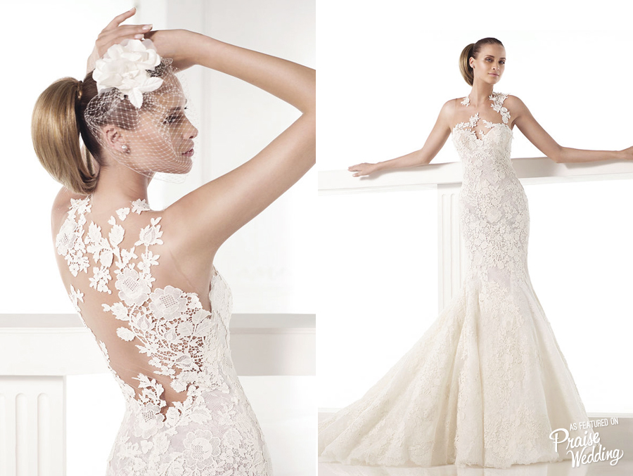 The floral lace details of this Atelier Pronovias gown (CAREZZA) is so femnine and chic!