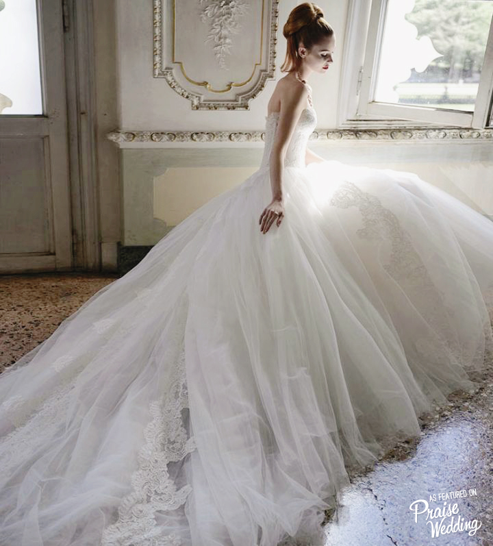 This Atelier Aimee wedding dress is designed to wow!