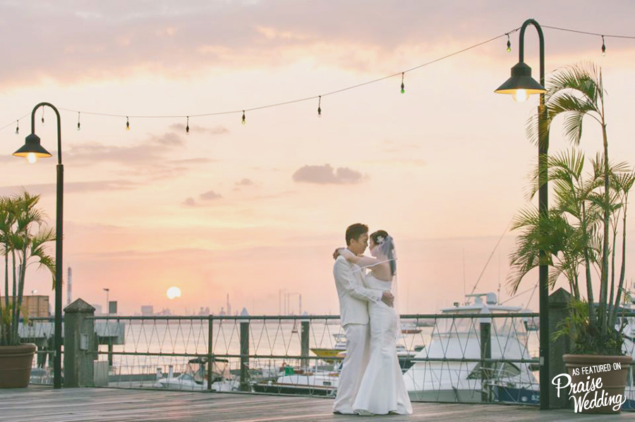Dancing under magical lights and sunset, it doesn't get more romantic than this m'dears! 