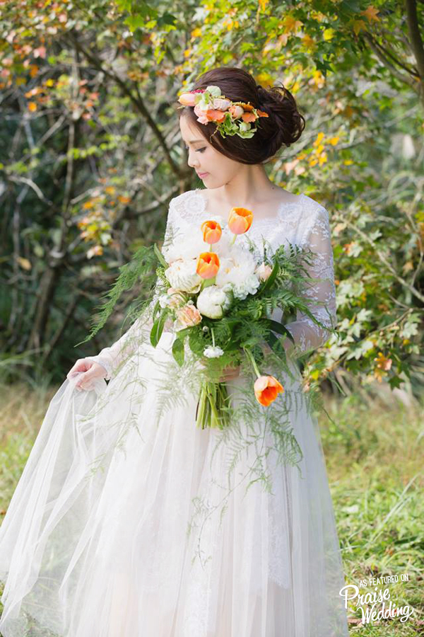 This simple vintage-inspired gown is perfect for the rustic bride!