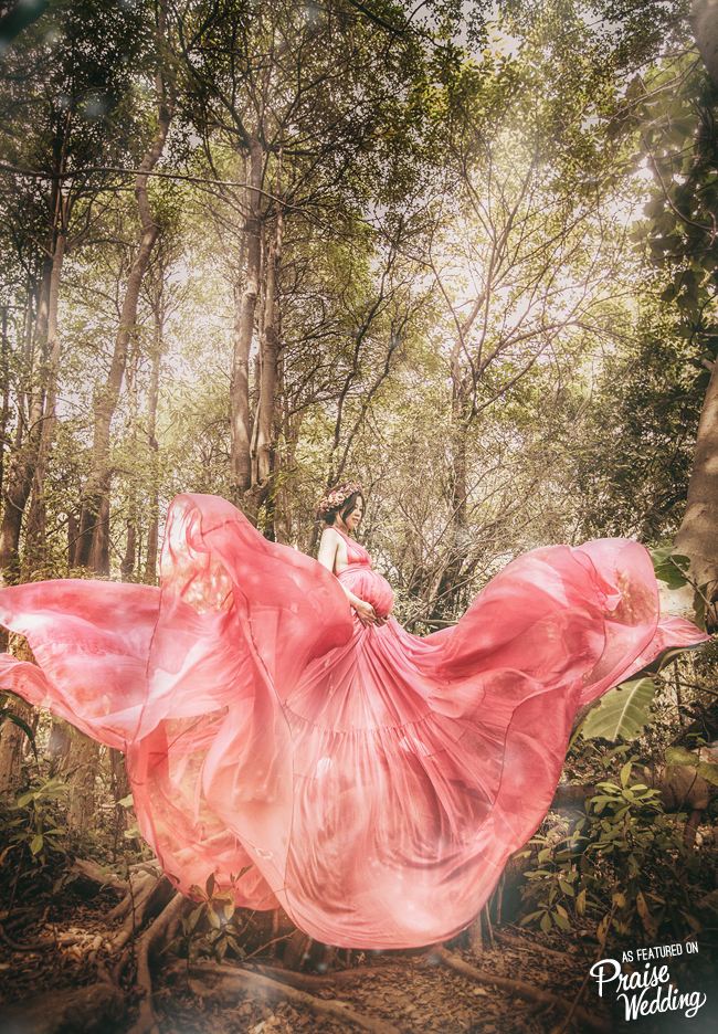 A magical maternity session in the woods!