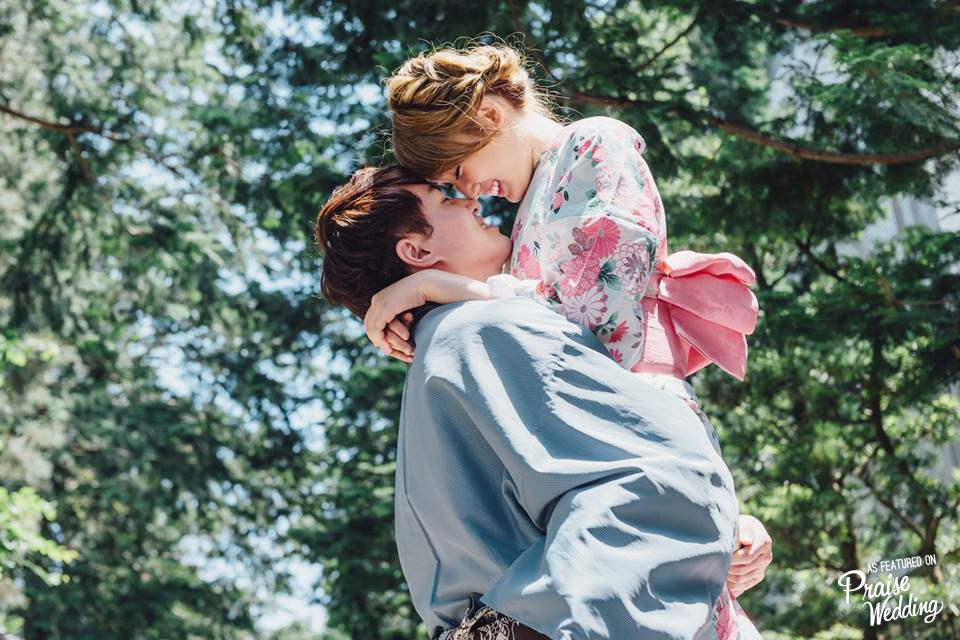 This Kyoto engagement session is showing off infectious love!