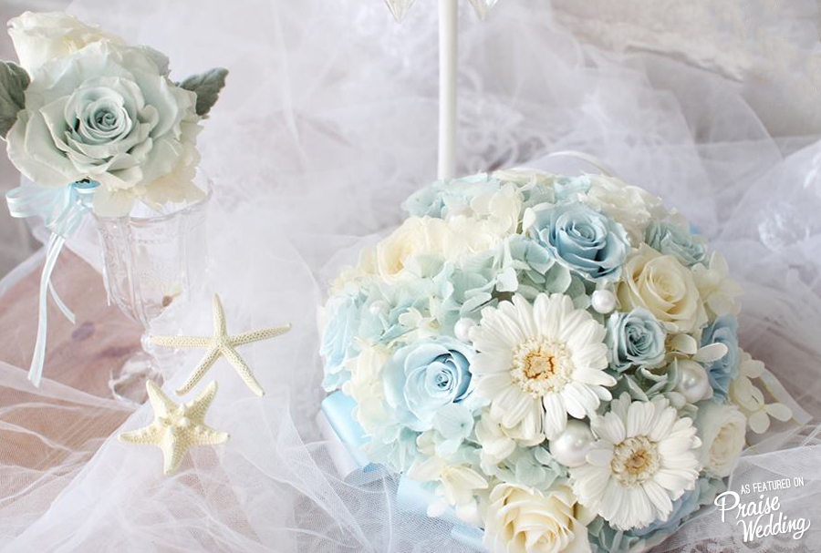 A taste of ocean breeze with this oh-so-fabulous baby blue handmade bouquet! 