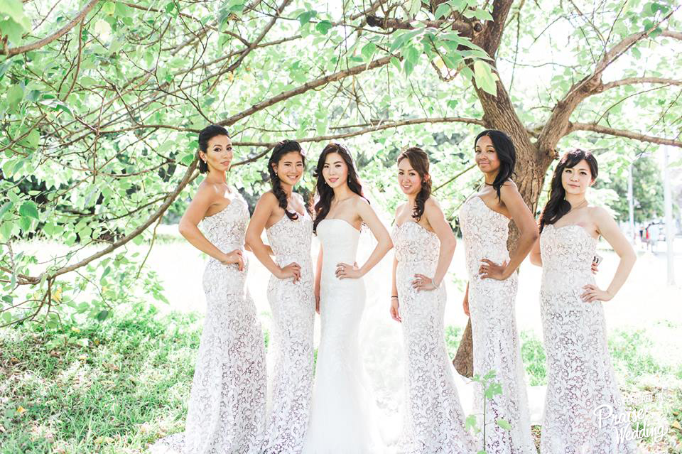 This bridal party look is impeccable!