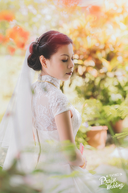 Love at first sight with this bridal portrait, fawning over the natural beauty and romantic atmosphere!