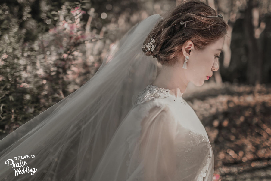 Elegant, graceful, and stylish bridal look!