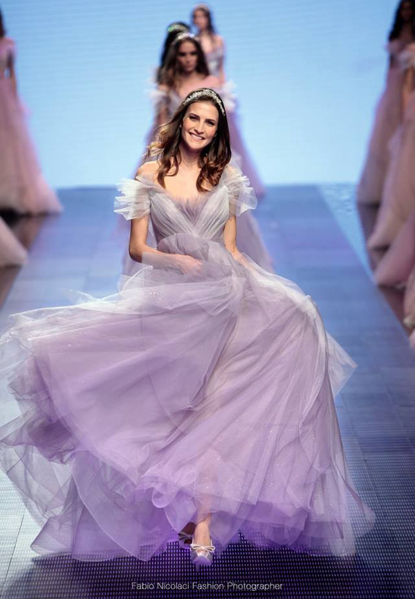 Droolworthy Alessandra Rinaudo lavender gown!