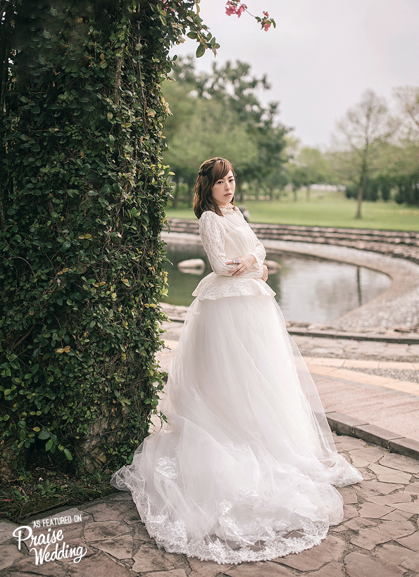 Timeless bridal portrait filled with regal romance!