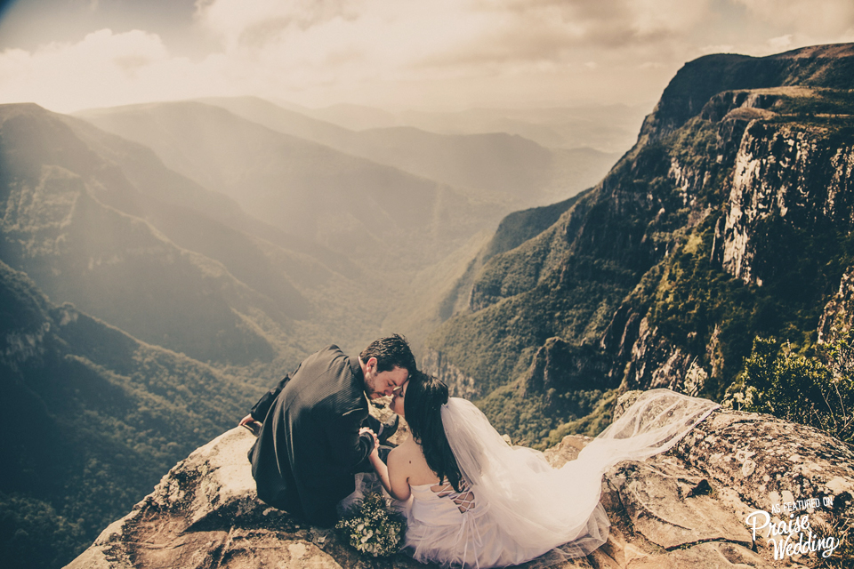 Imagine the most organic wedding photo captured in the mountains, this intimate moment is everything we dream of!