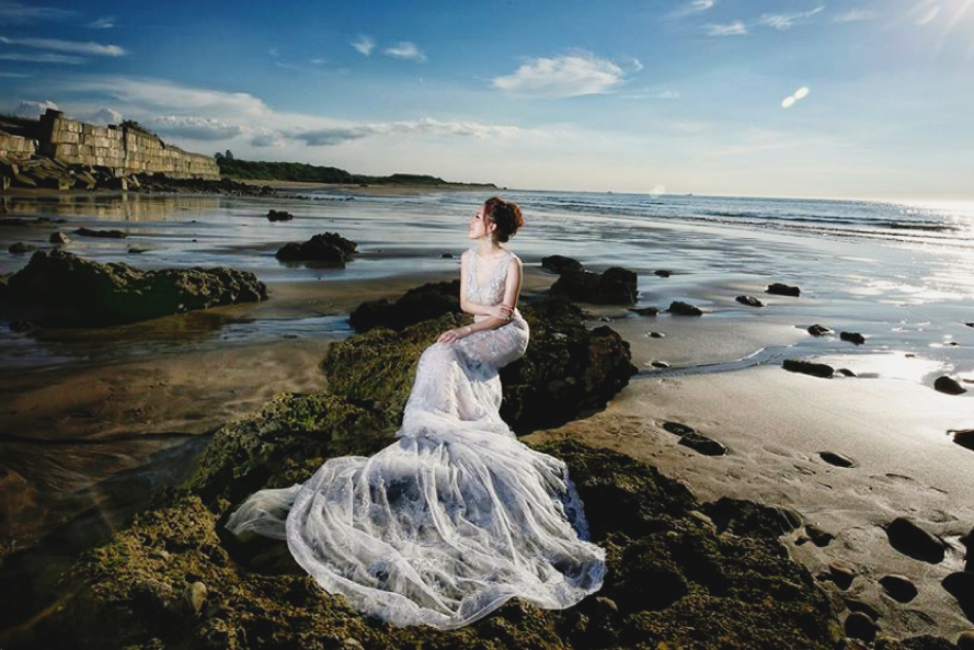 Dreamy, whimsical, and ethereal, this seaside beauty is so charming!