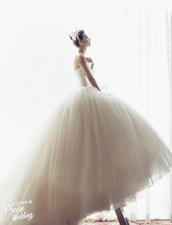 If you're dreaming of a princess-worthy dress, you really need to see this one!