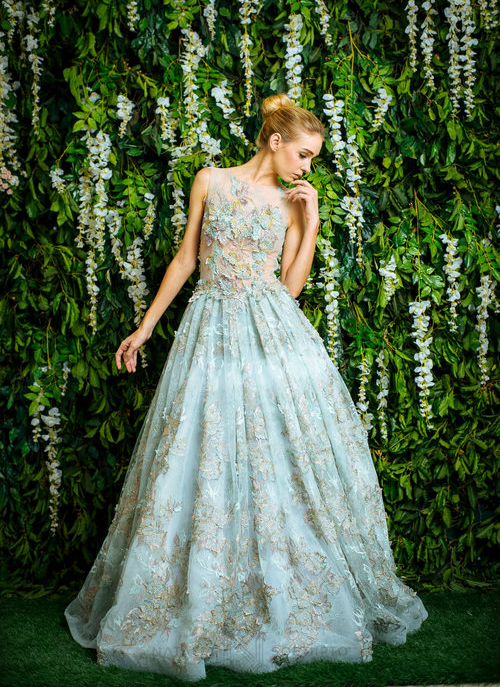 We are Head over heels in love with this baby blue Natalia Soetjipto gown with golden floral embroideries!
