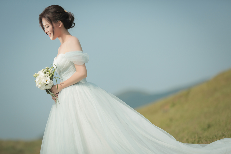 Doesn't this Bride look like a real-life princess?