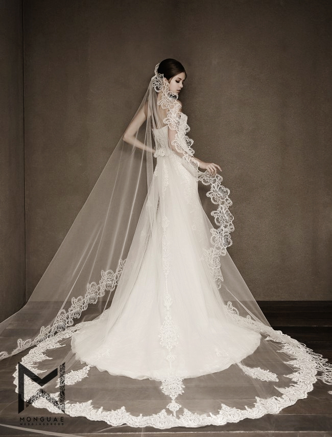 Statement-making, magical bridal veil with incredibly beautiful detailing!