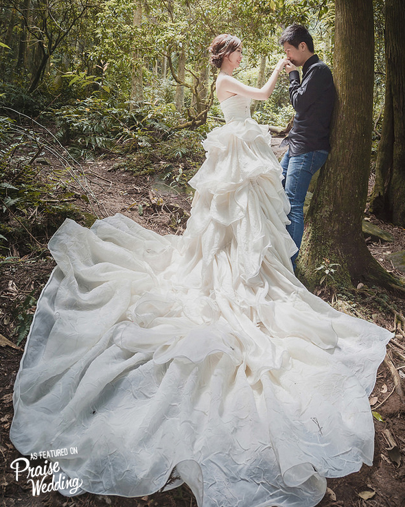 A romantic elopement in the woods!
