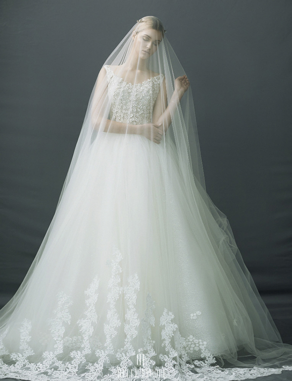 Timeless and splendidly elegant Belle Epoque bridal gown! 