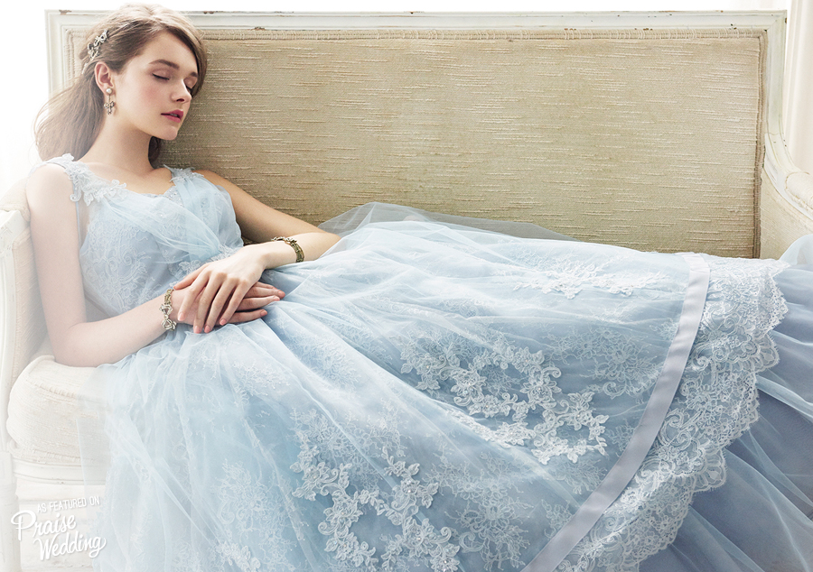 Can't take our eyes of this romantic blue vintage-inspired gown from Jill Stuart!