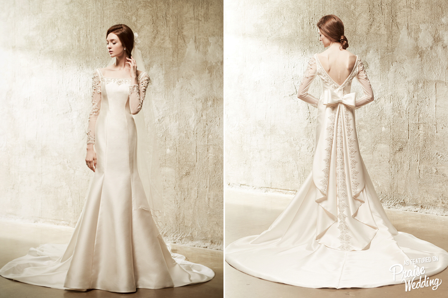 This vintage-inspired Valeria Sposa gown is timelessly sophisticated and adorned with the most elegant details!