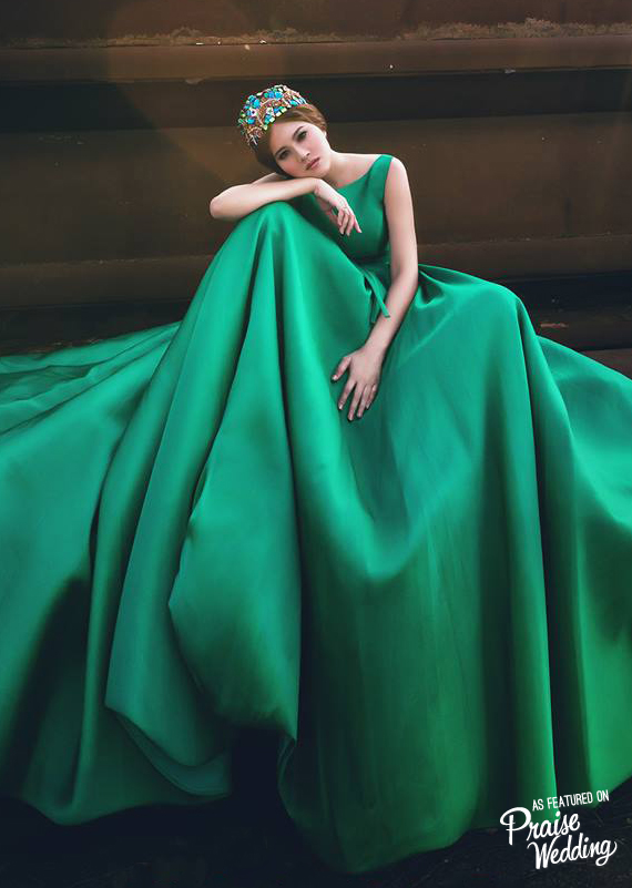 This Bride is a stunning vision in her timelessly sophisticated emerald green gown! 