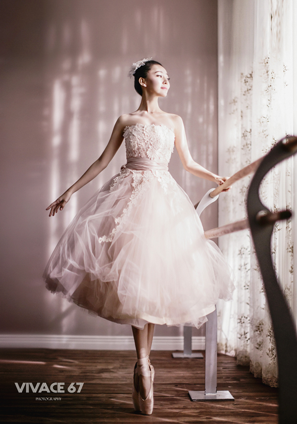 This dreamy blush gown is perfect for the romantic ballerina bride!
