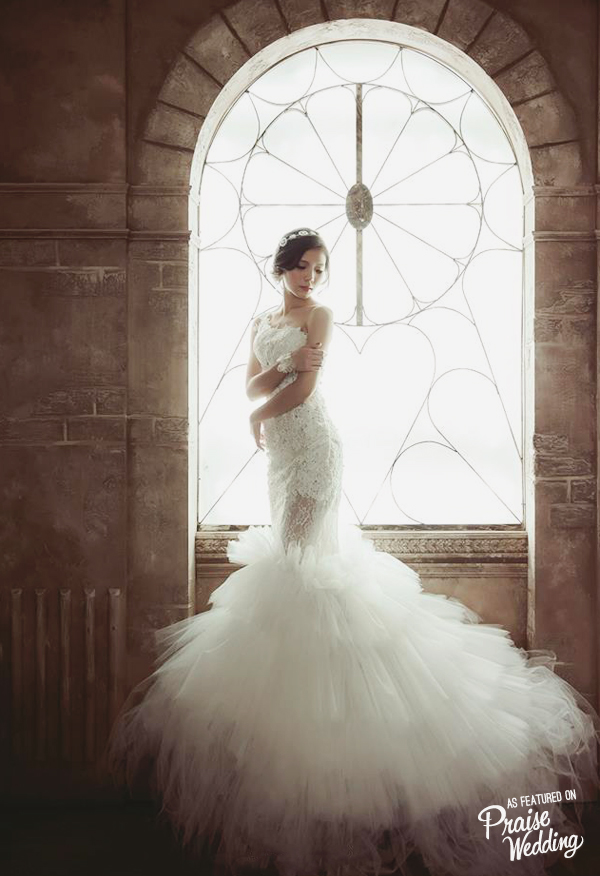 Everything about this bridal portrait screams!