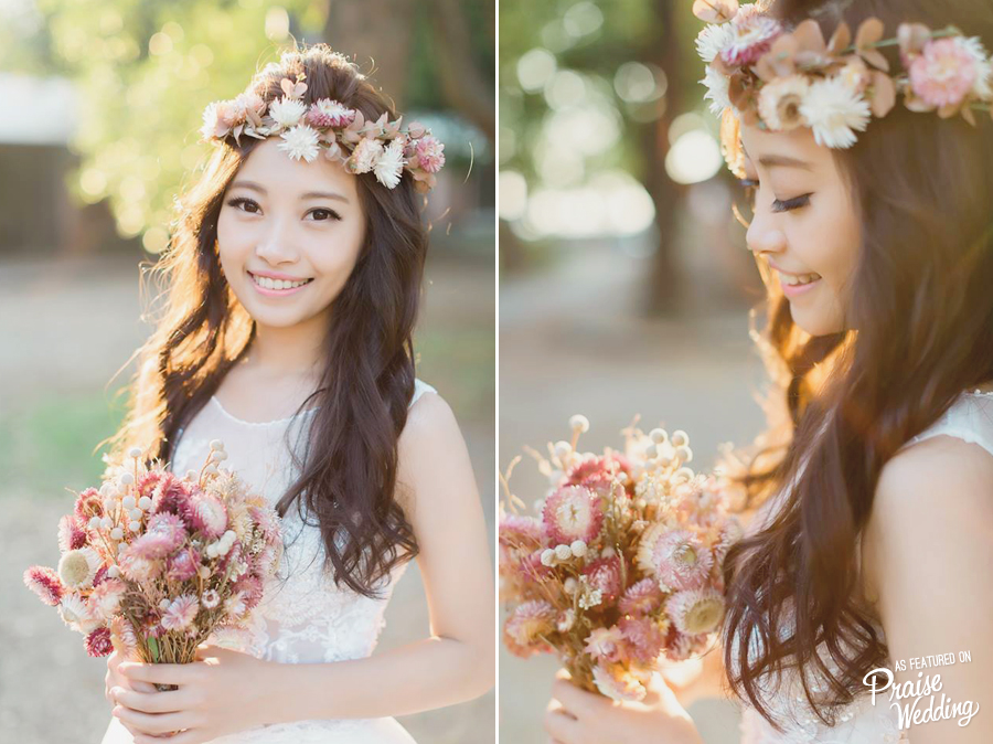 How sweet is this rustic bridal look with matching floral crown and bouquet? Effortless beauty!