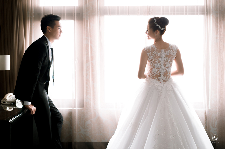 This timelessly romantic wedding photo is the kind you'd want to keep forever!  