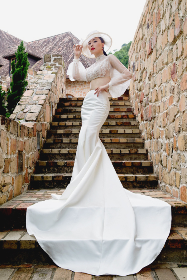 Stylish bridal look for fashion-forward brides!