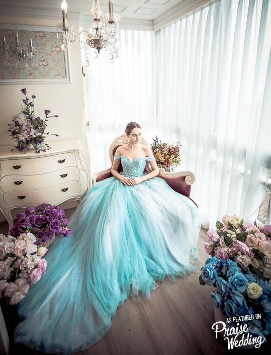 Can't take our eyes off this gorgeous blue off-the-shoulder St. Paul's gown!