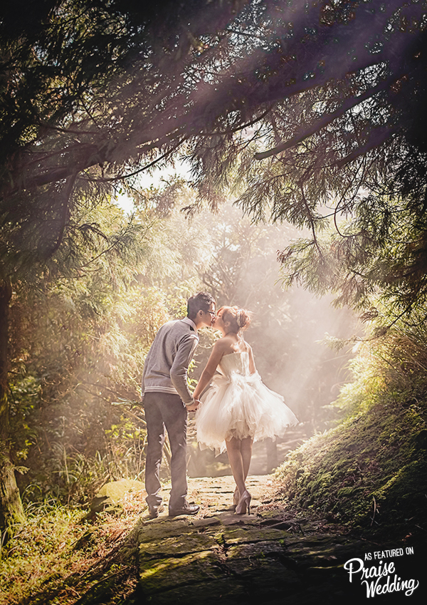This romantic wedding photo is a real life fairytale filled with enchantment!