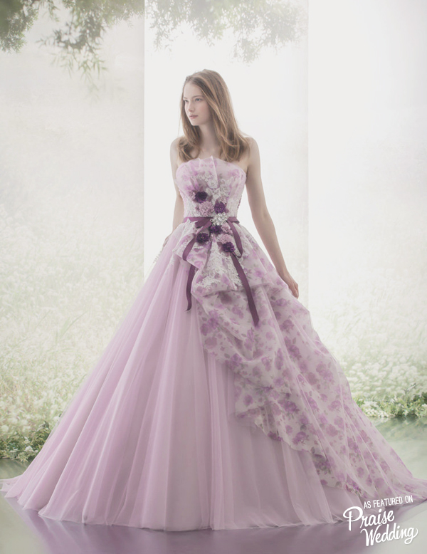 Obsession-worthy Hardy Amies London lavender gown featuring watercolor floral and dreamy silhouette!