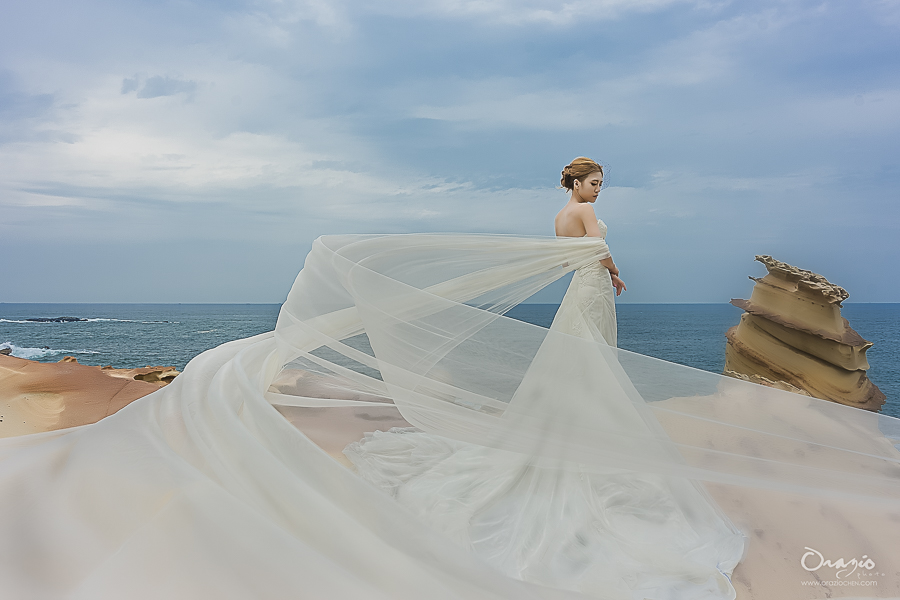 Ethereal seaside beauty and pure romance!