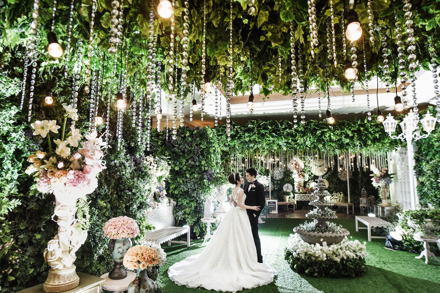 This wedding reception decor is out-of-this-world-pretty! 