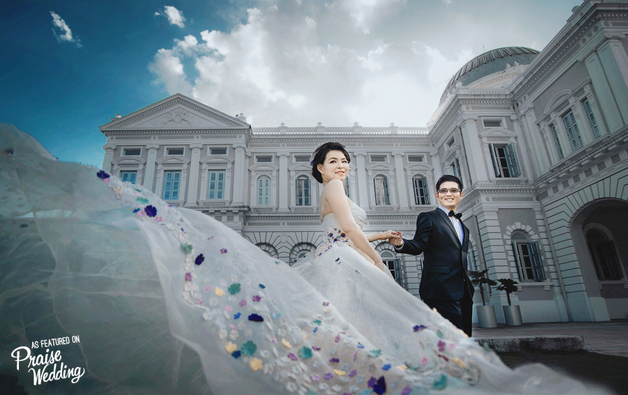 A fairytale-come-true Singapore wedding photo with chic wedding dress details!