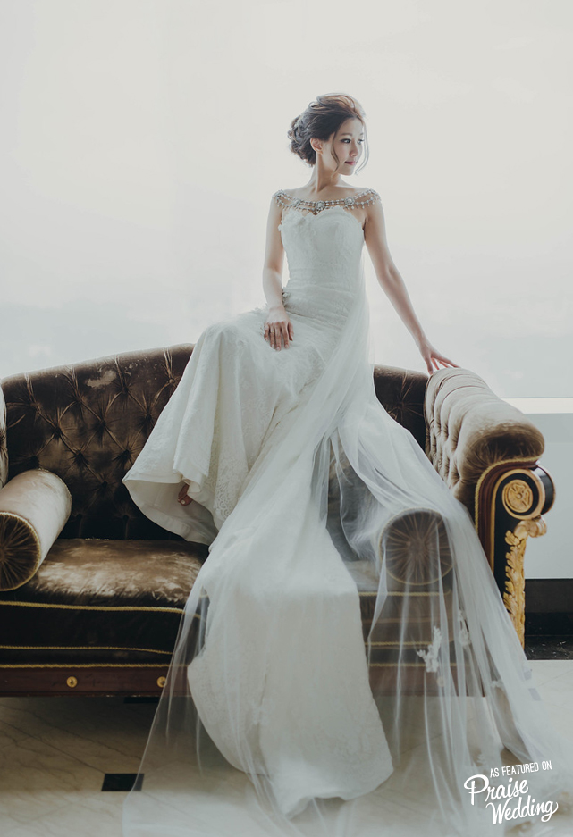Pure romance with a hint of eclectic charm, this bridal portrait is so beautiful!
