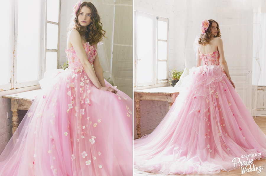 How adorable is this pink floral gown from Yumi Katsura Japan? Refreshing, sweet, and utterly romantic!