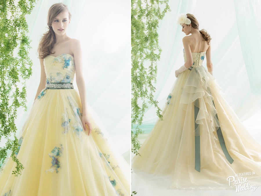 Playing with unique colors and embroideries, this soft yellow gown from Hardy Amies London is imbued with a touch of fairy tale romance!