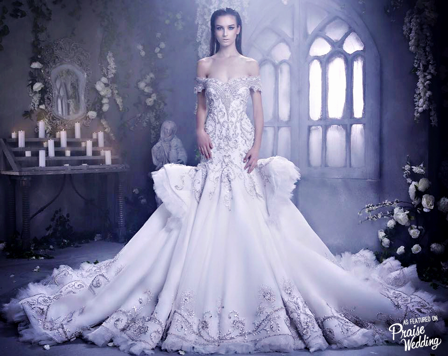 This incredibly breathtaking gown from Dar Sara's 2017 collection is a work of art!