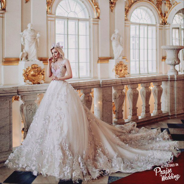 We are head over heels in love with this laced ball gown from Malyarova Olga!