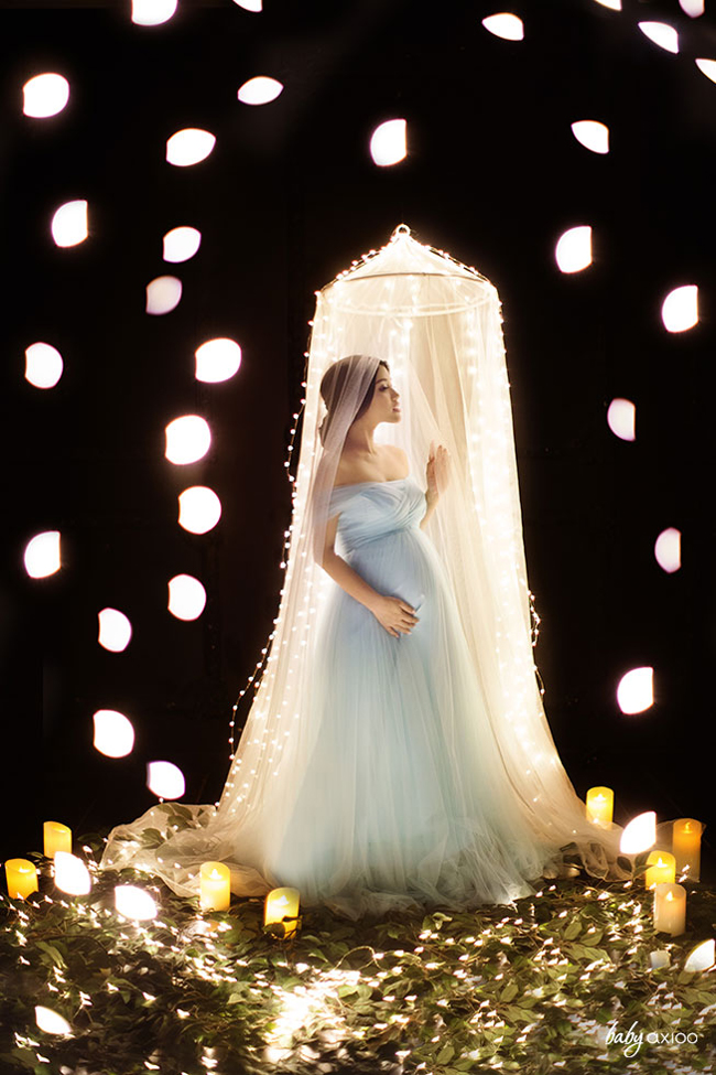 Mind-blowingly gorgeous maternity photo with magical lights of hope!
