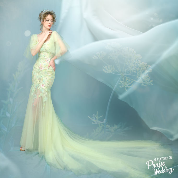 This whimsical floral-inspired gown from Sophie Design is so refreshing and sweet!