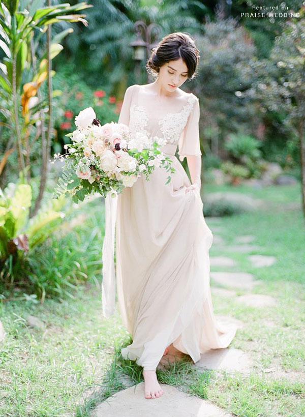 This bridal portrait is the definition of effortless beauty!