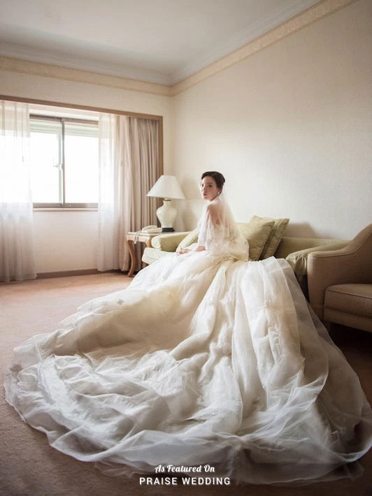 A precious moment before walking down the aisle turned into an effortlessly beautiful bridal portrait!