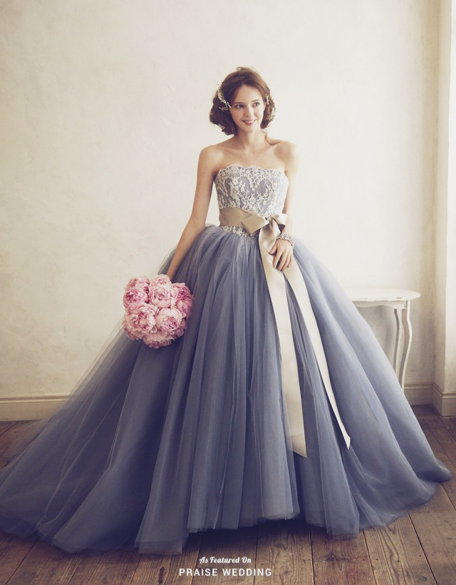 A timeless design that embodies a dreamy, ethereal feel, this Hatsuko Endo gown is fit for a classic princess!