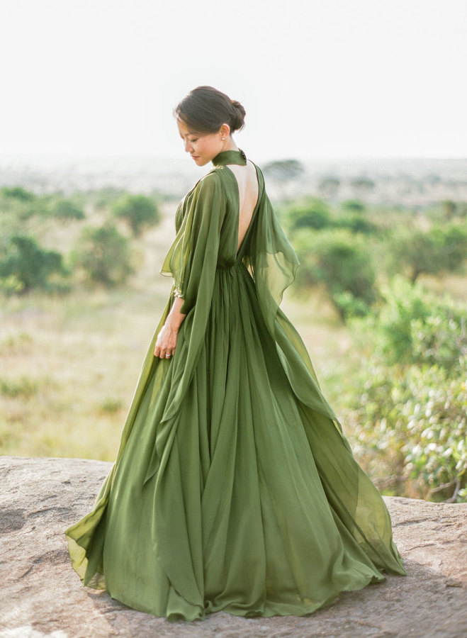 This stunning anniversary session featuring a breathtaking olive green gown from Elie Saab has totally made our day!